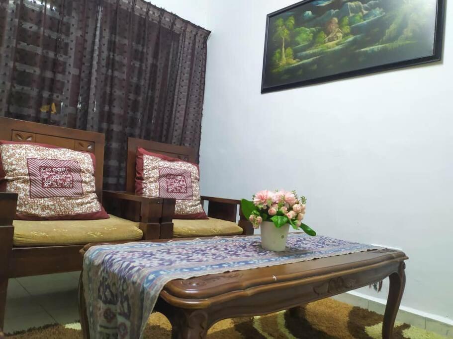 D Area Last Worldtambun Fully Aircond Ipoh